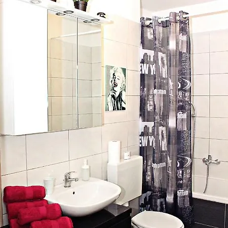 Ladria Apartment